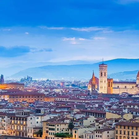 Charming Next To The Duomo * فلورنس