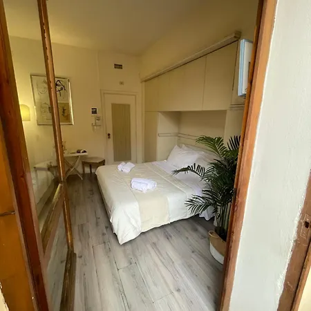 Charming Next To The Duomo Floransa